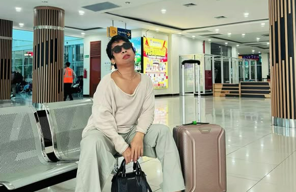 Mimi Peri (Instagram-mimi.peri)